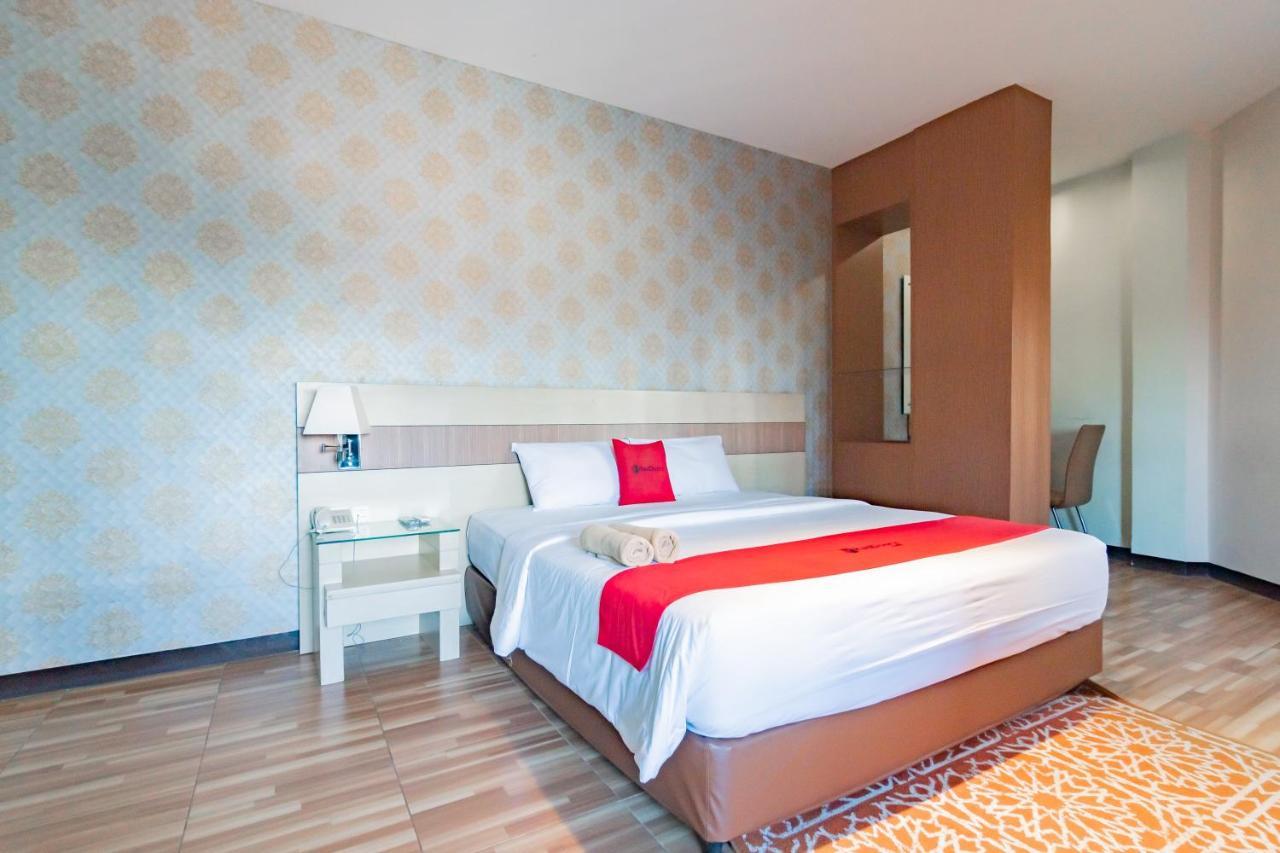 Reddoorz Premium Near Bandung Station Hotel Eksteriør billede