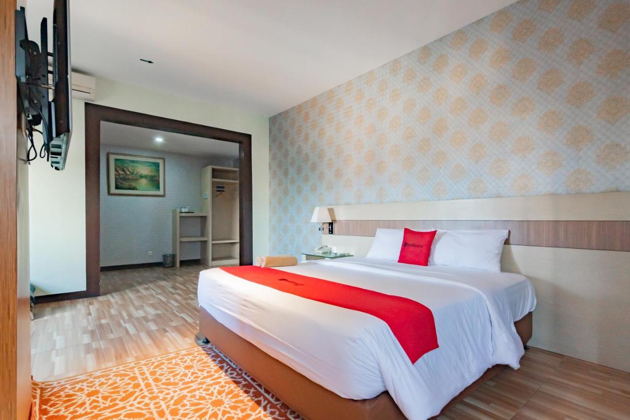 Reddoorz Premium Near Bandung Station Hotel Eksteriør billede